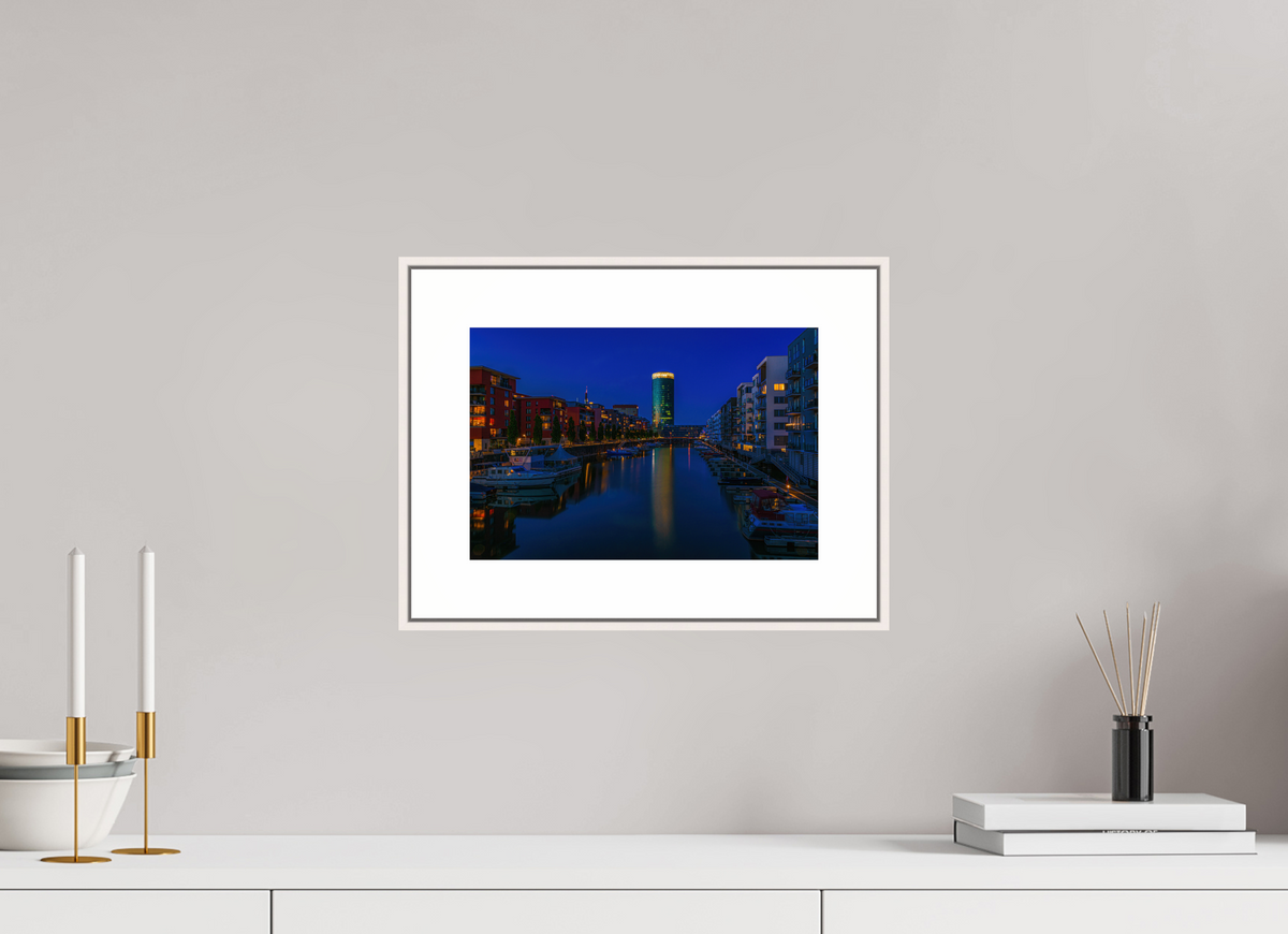 30 x 20 cm, Elegant Westhafen Frankfurt Webshop