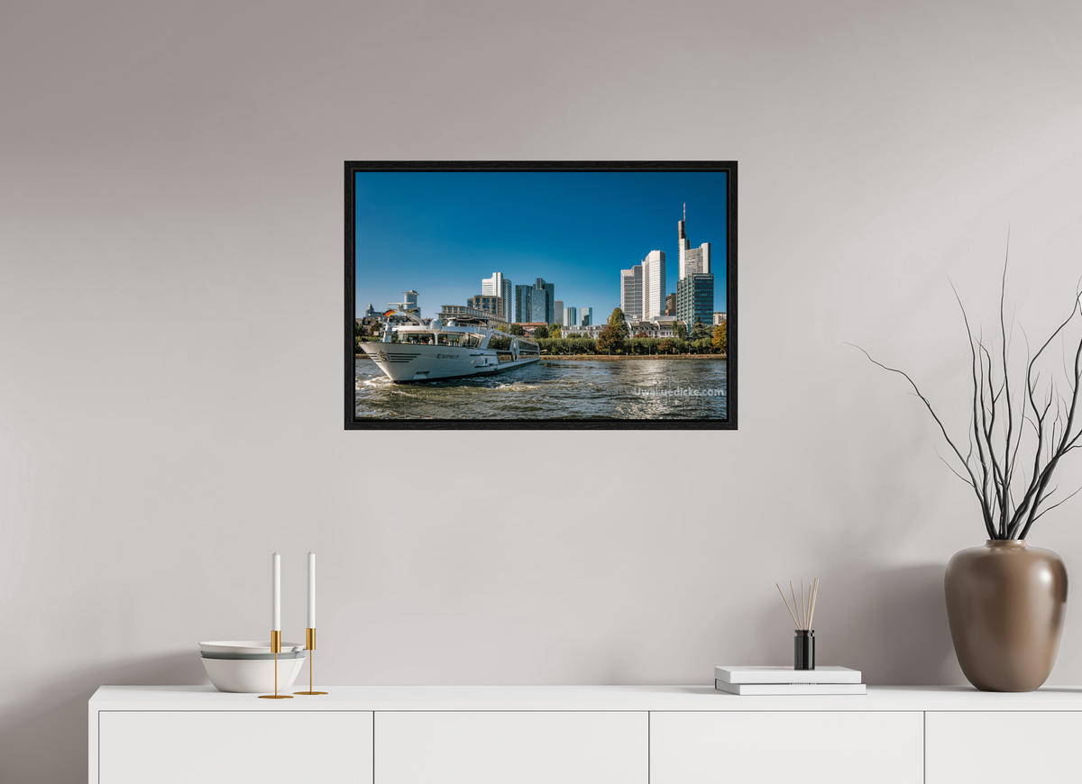 75 x 50 cm, Floater Frame Skyline mit Schiff