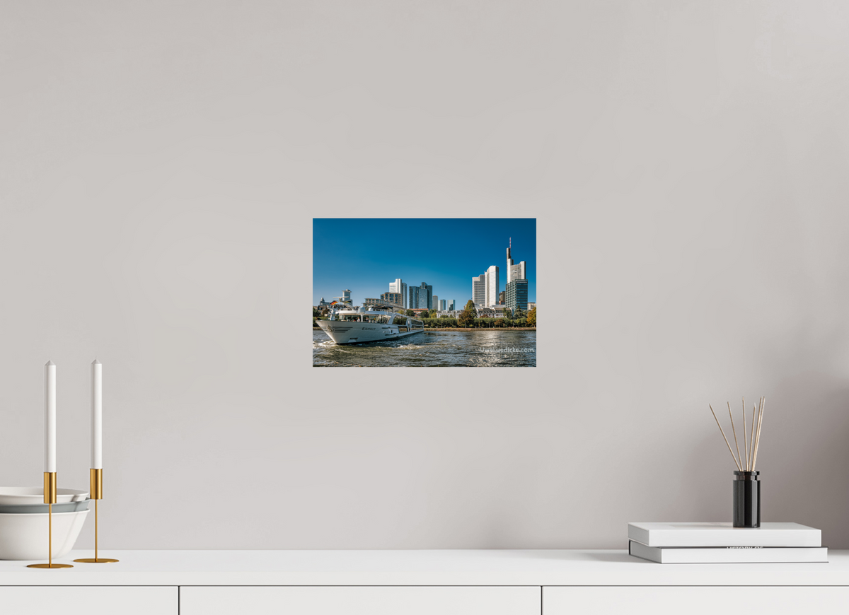 30 x 20 cm, Photo Print On Fuji Crystal DP II Skyline mit Schiff
