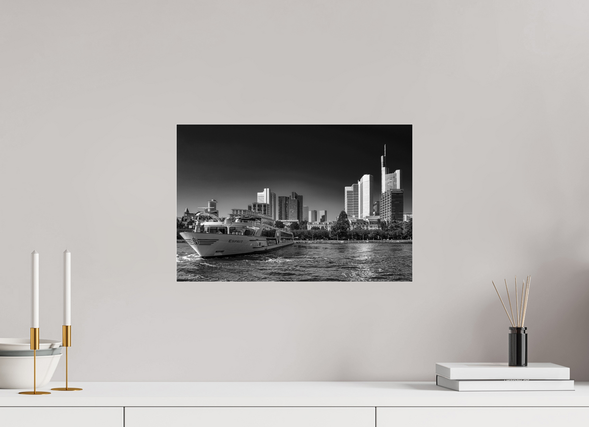 45 x 30 cm, Photo Print Under Acrylic Glass Skyline mit Schiff