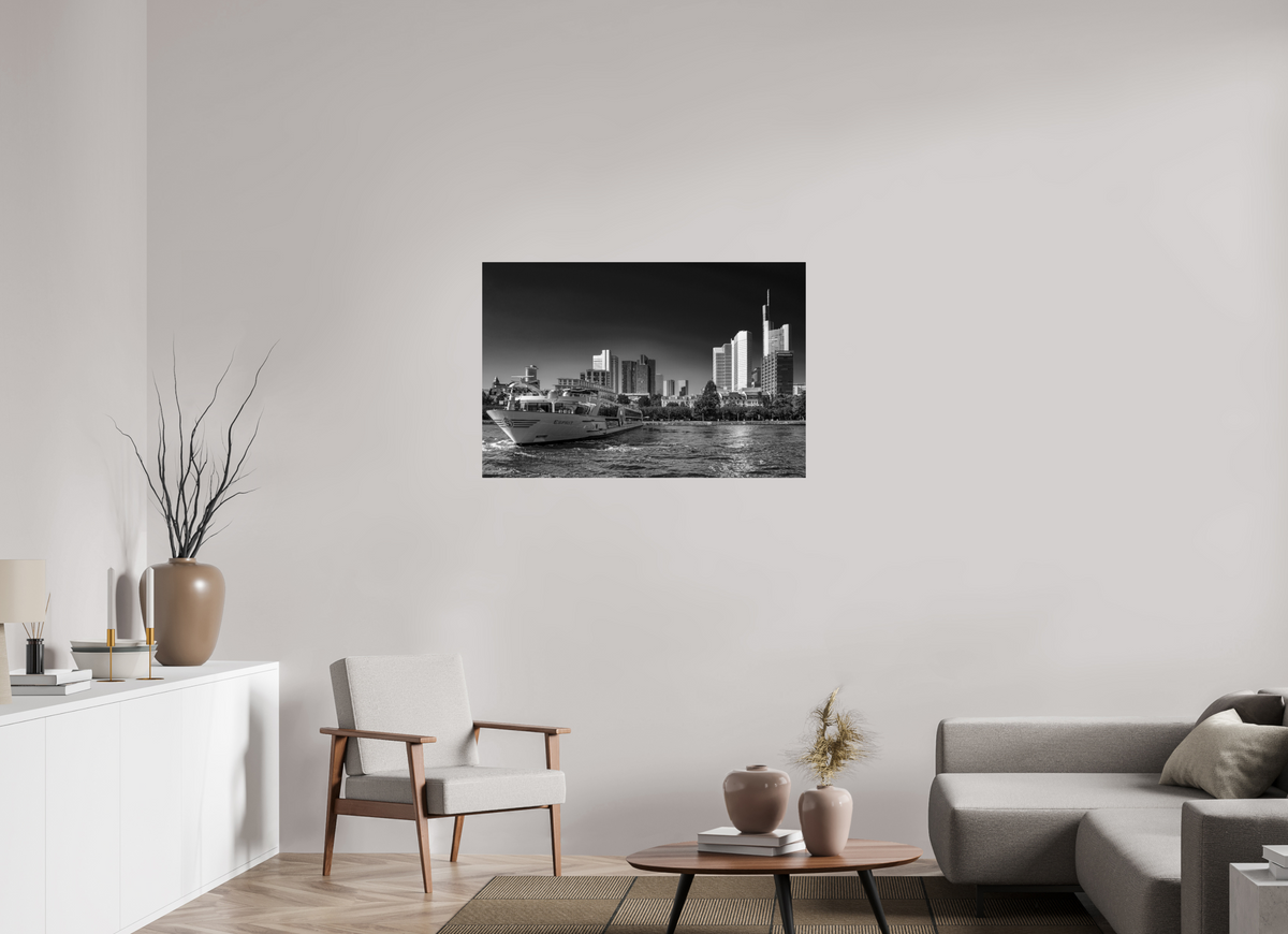 105 x 70 cm, Photo Print On Fuji Crystal DP II Skyline mit Schiff