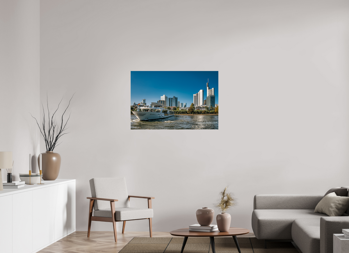 105 x 70 cm, Photo Print On Fuji Crystal DP II Skyline mit Schiff