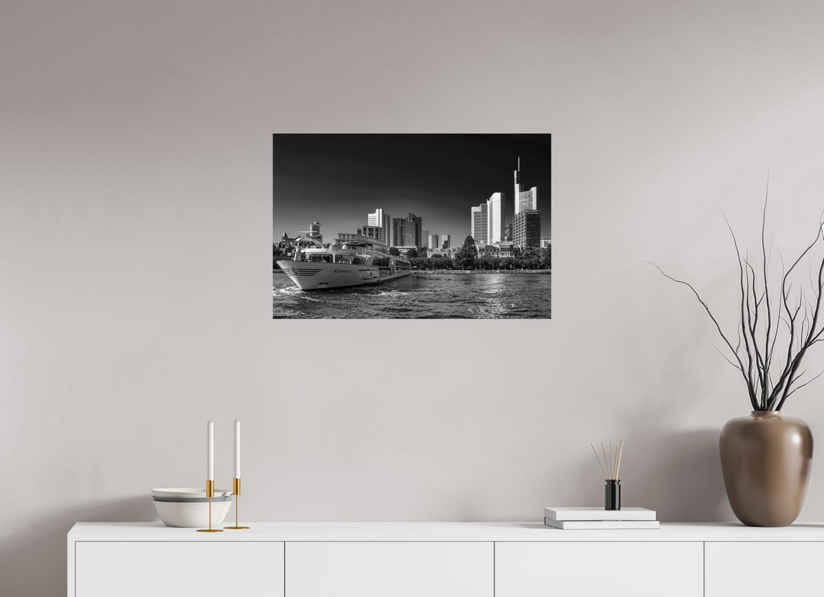 75 x 50 cm, Photo Print On Fuji Crystal DP II Skyline mit Schiff