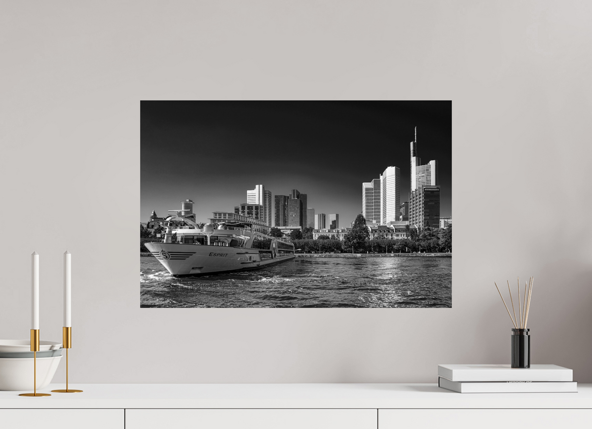 60 x 40 cm, Photo Print On Fuji Crystal DP II Skyline mit Schiff