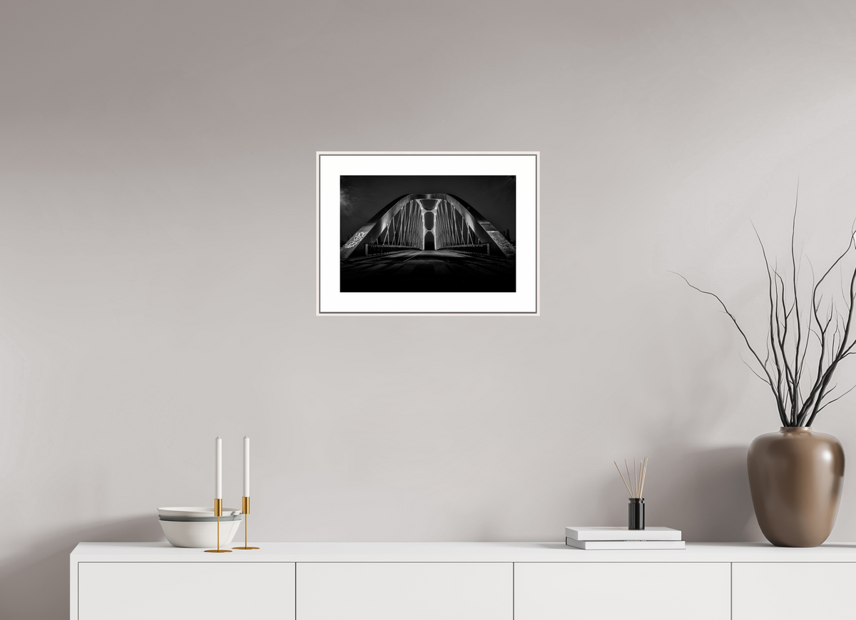 45 x 30 cm, Elegant Osthafenbrücke Frankfurt