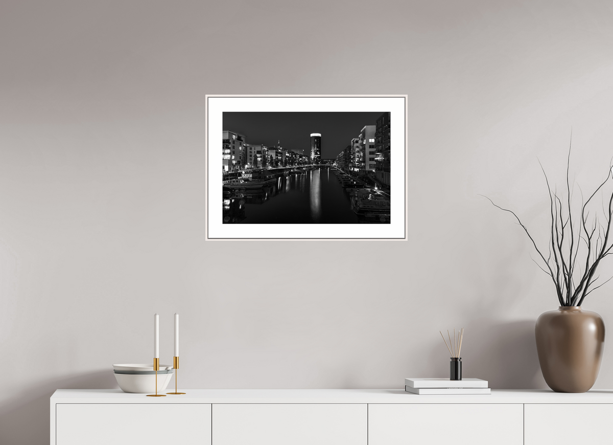 60 x 40 cm, Elegant Westhafen Frankfurt BW